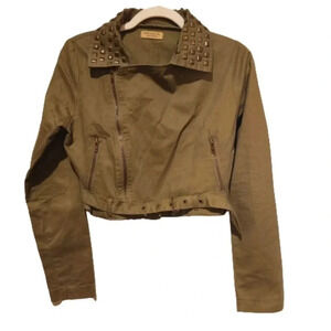 NWOT Moon Collection cropped army green jacket with embellished lapels Size Smal